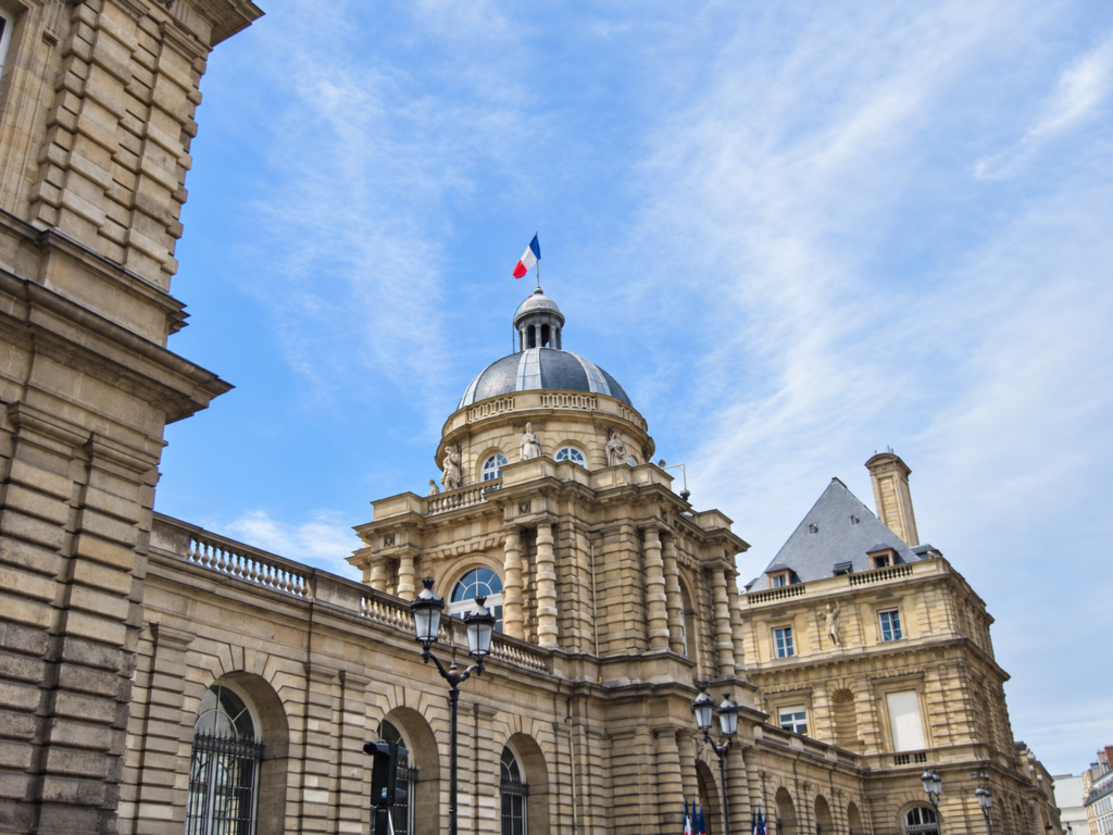 Palais du Luxembourg — illustration retouchée par IA
