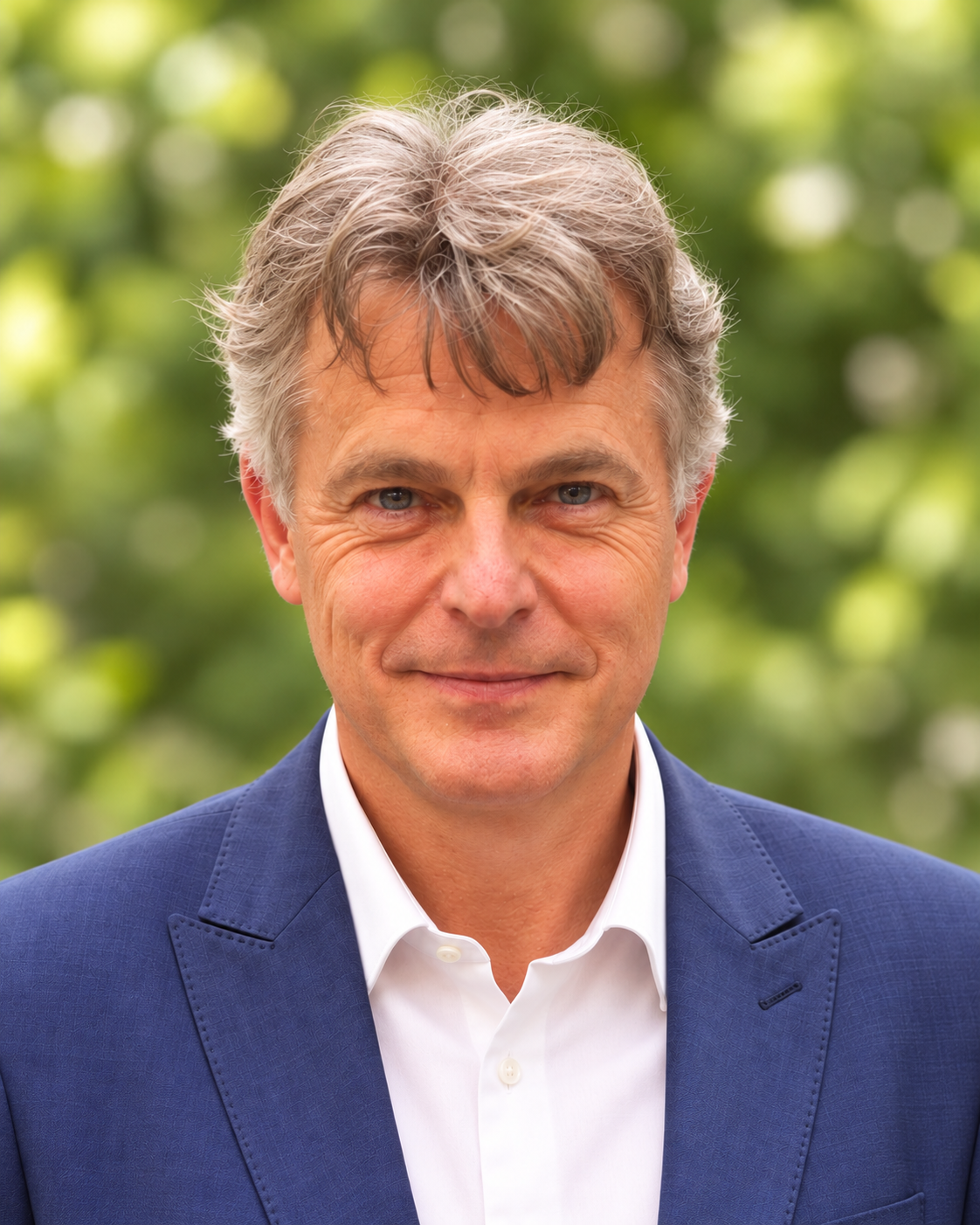 Fabien Roussel — portrait retouché par IA